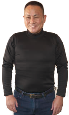 おさむさんが微笑んでいる写真